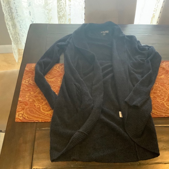 Barefoot Dreams Circle cardigan  bamboo chic Lite,size XS/S, worn once,mSRP $125 - Picture 1 of 4